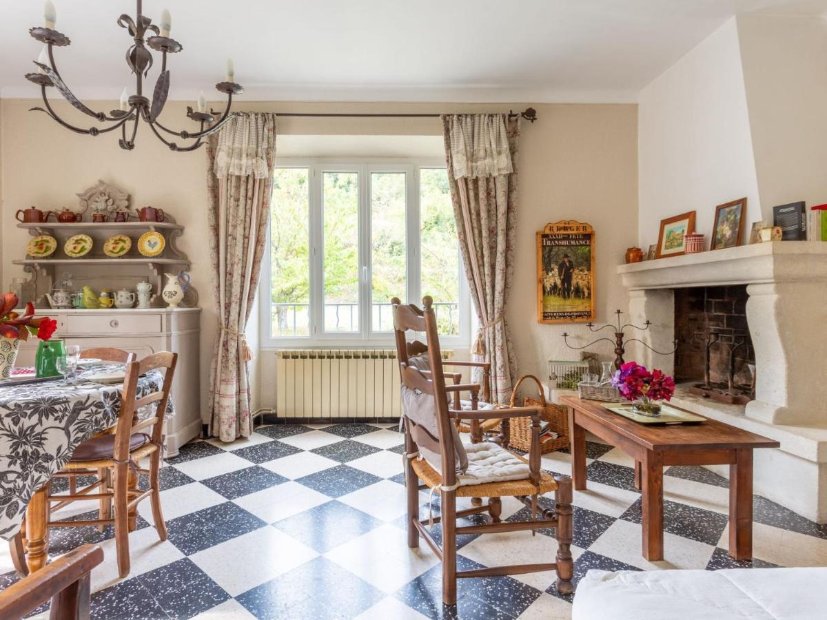Le Cedre - Mbe101 By Interhome * Ménerbes